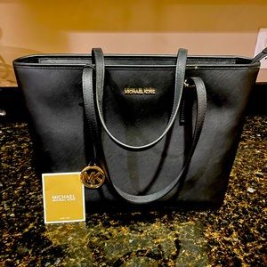 Like new Michael Kors bag